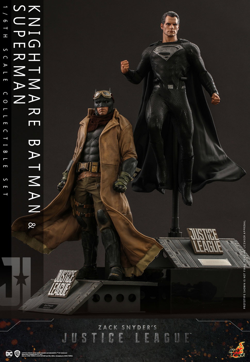 Zack Snyder's Justice League - Knightmare Batman & Superman Set image 2