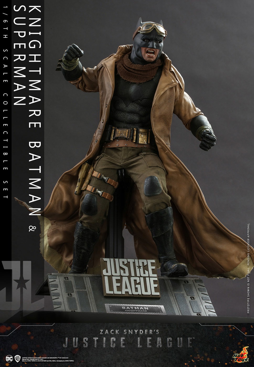 Zack Snyder's Justice League - Knightmare Batman & Superman Set image 3
