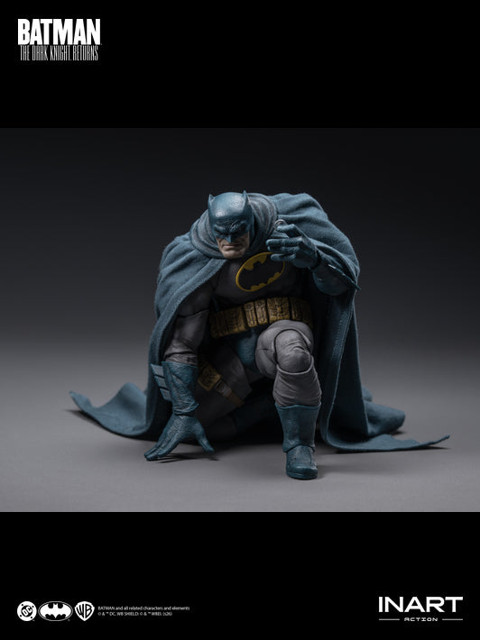 Batman: The Dark Knight Returns - Batman (Blue Suit) image 10