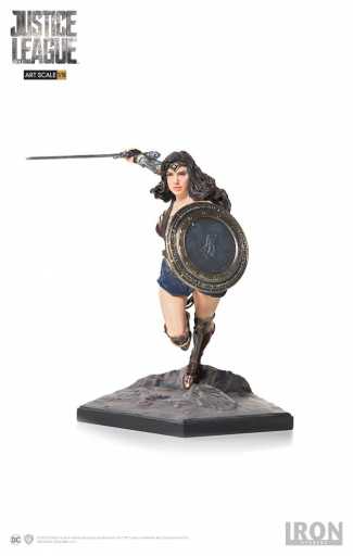 Wonder Woman - Justice League image 2