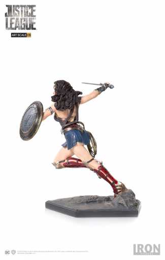 Wonder Woman - Justice League image 5
