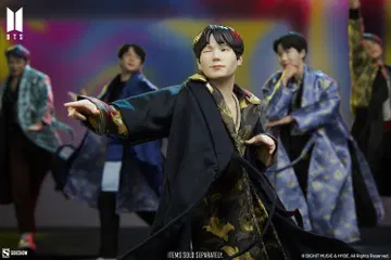 SUGA BTS Idol Collection Deluxe