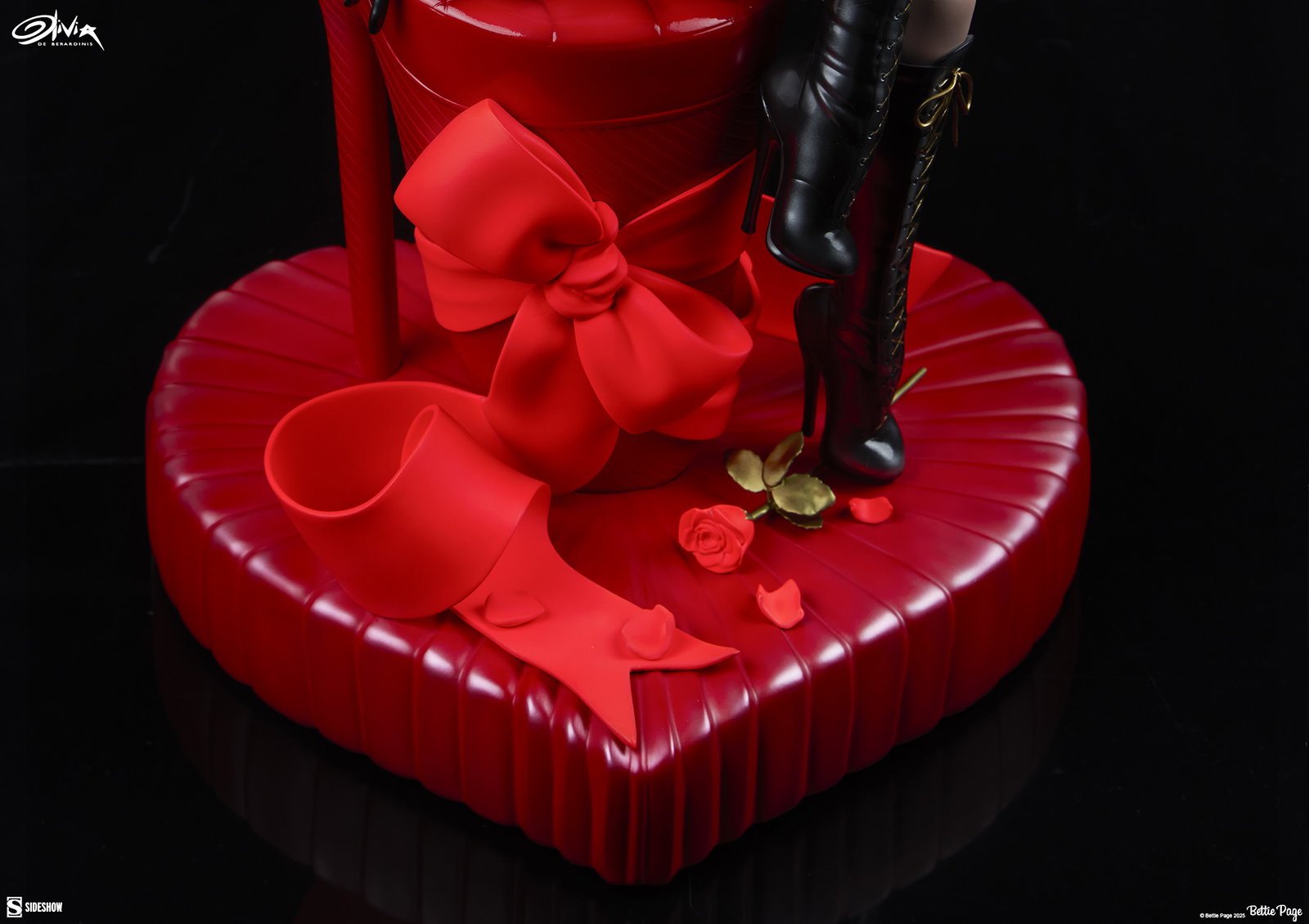 Bettie Page: Love Hurts image 9