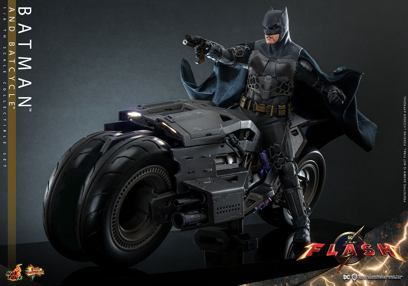 The Flash - Batman & Batcycle image 6