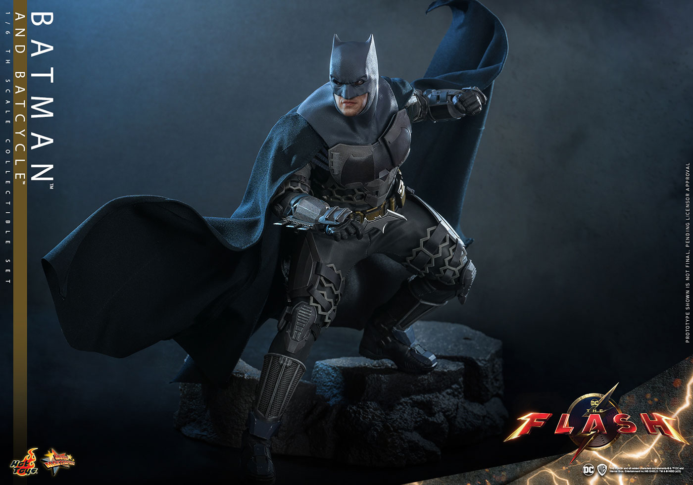 The Flash - Batman & Batcycle image 8