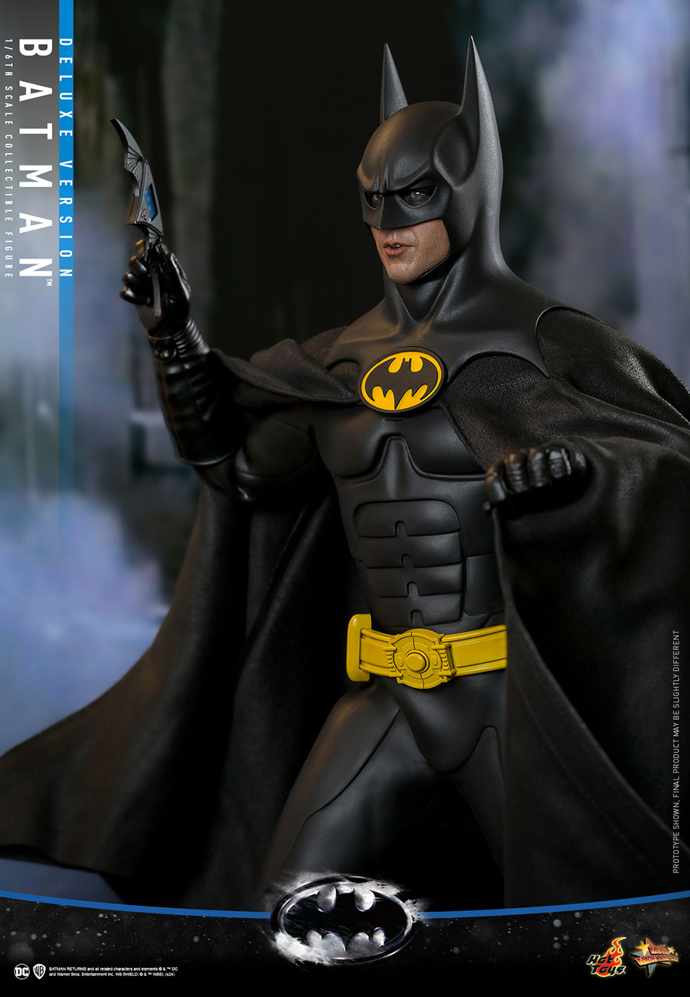 Batman Returns - Batman (2.0) [With Bonus Accessories] image 8