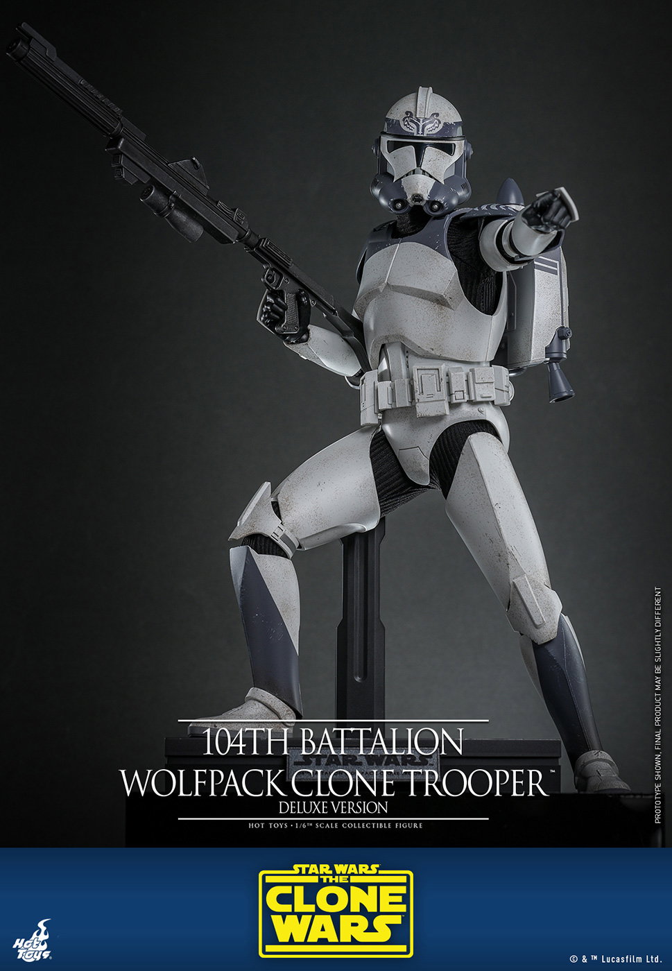 Star Wars: The Clone Wars - 104th Battalion Wolfpack Clone Trooper [With Bonus Accessories] image 3