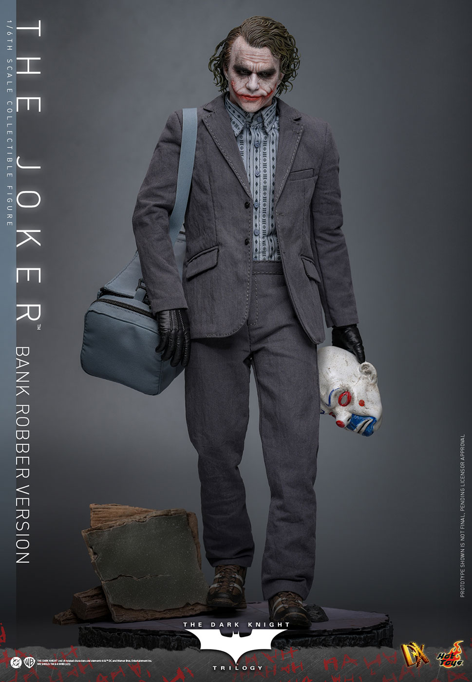The Dark Knight Trilogy - The Joker (Bank Robber) [With Bonus Accessory] image 8