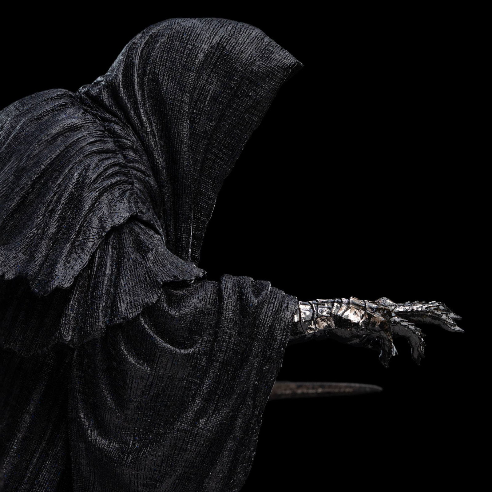 RINGWRAITH AT THE PRANCING PONY image 7