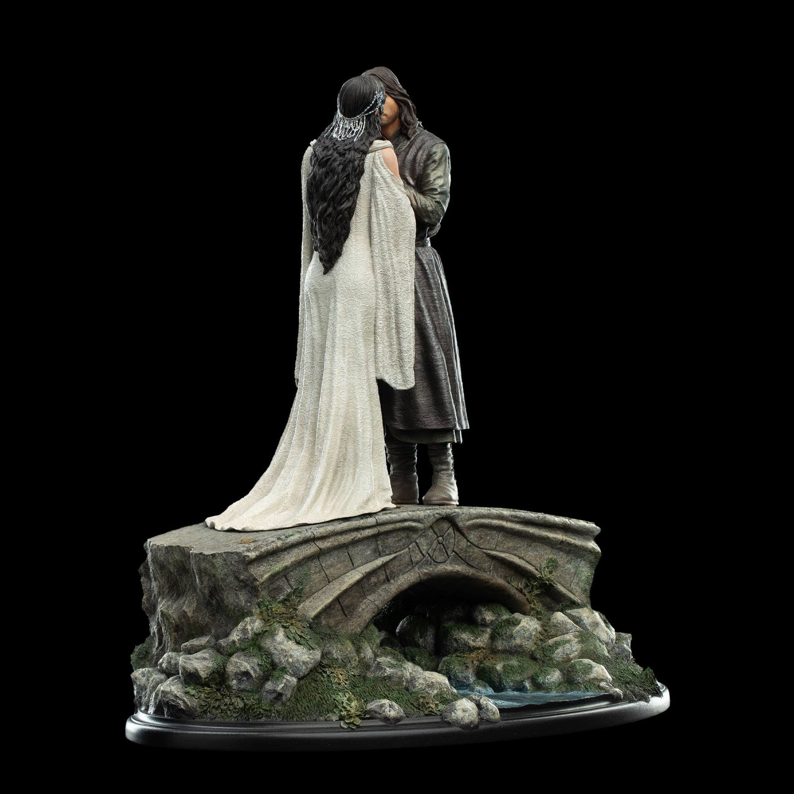 ARAGORN AND ARWEN image 3
