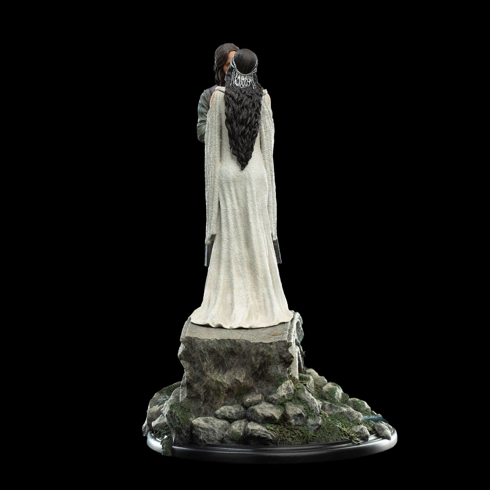 ARAGORN AND ARWEN image 4
