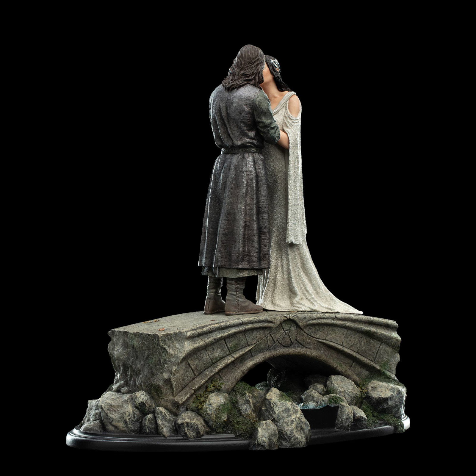 ARAGORN AND ARWEN image 7