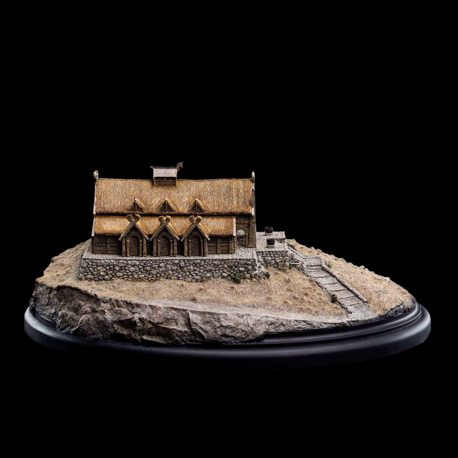 THE GOLDEN HALL OF EDORAS image 2