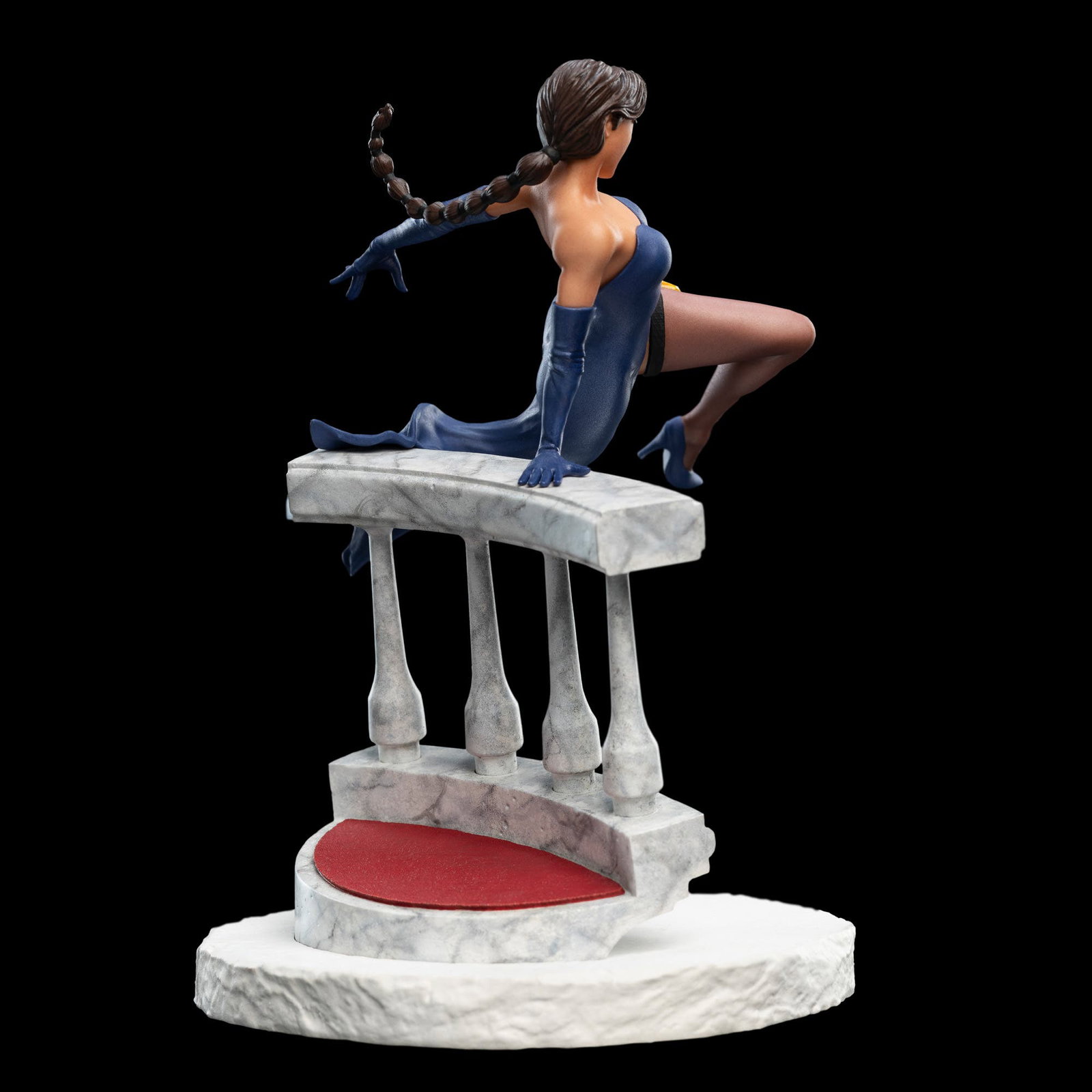 LARA CROFT A DEAL AT THE OPERA image 5