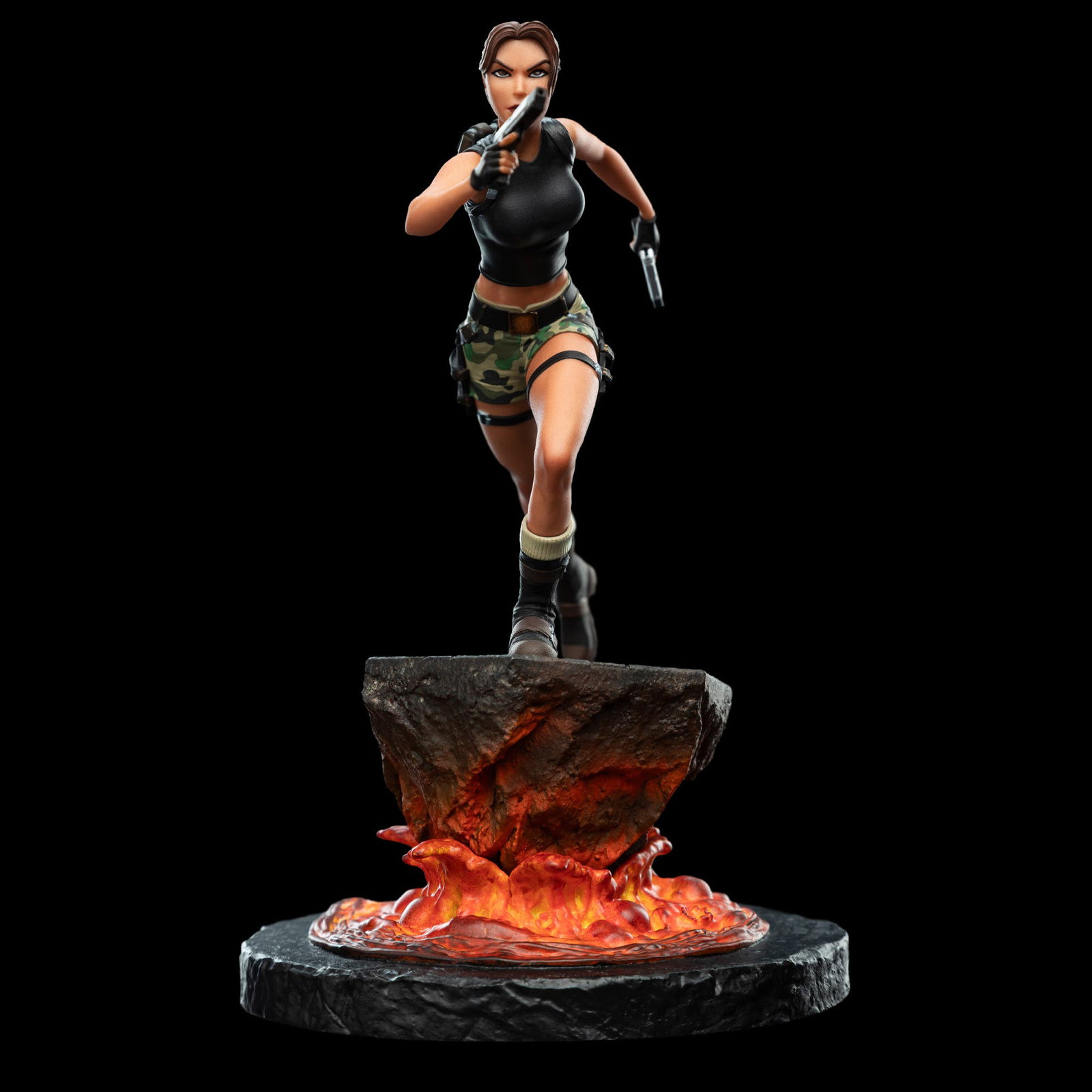 LARA CROFT THE SANCTUARY OF FLAME image 3