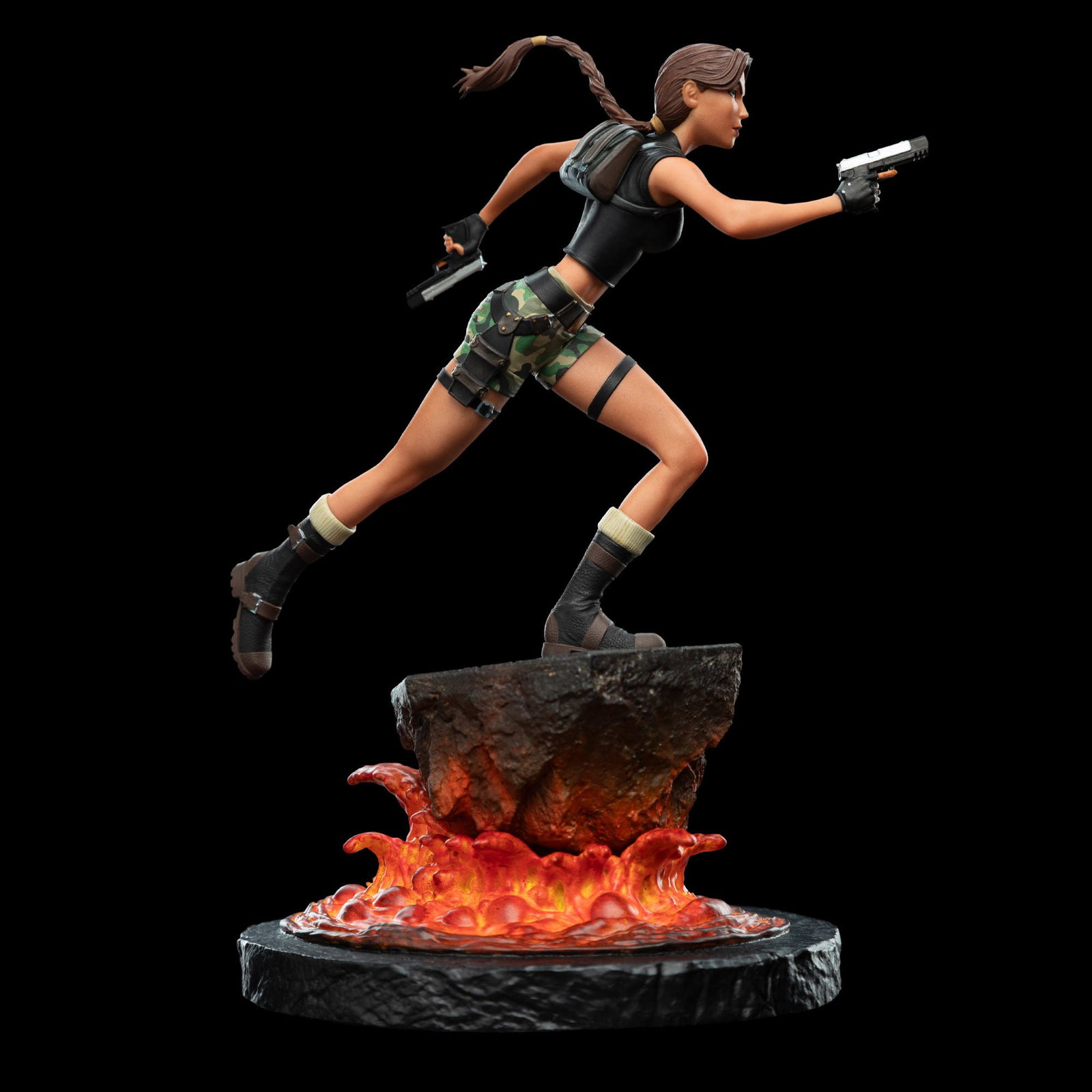 LARA CROFT THE SANCTUARY OF FLAME image 5