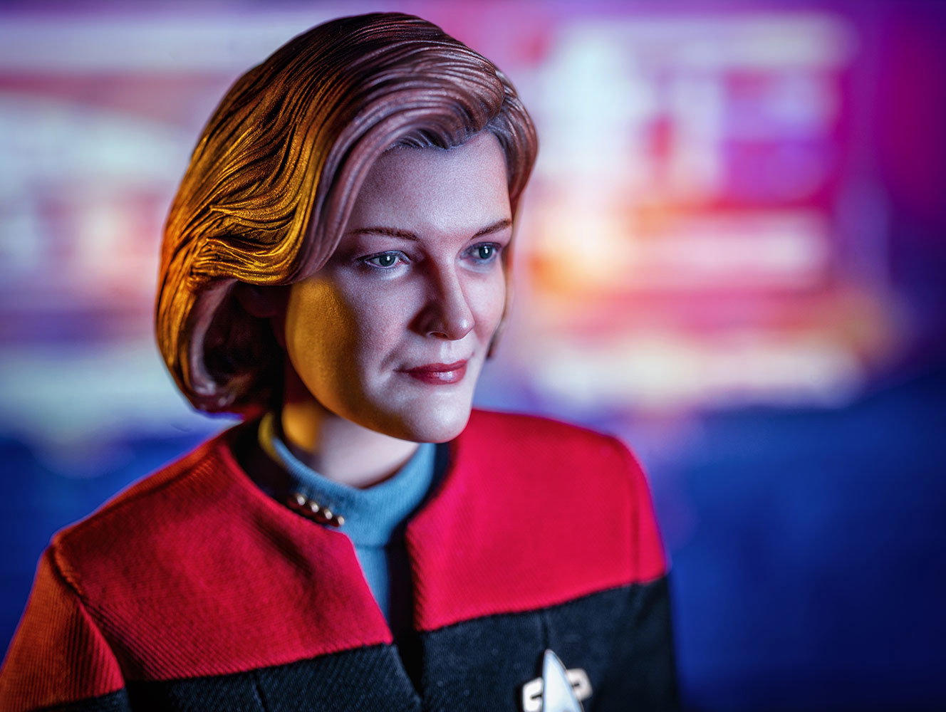 Captain Kathryn Janeway image 3