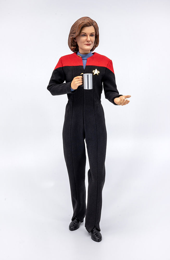Captain Kathryn Janeway image 4