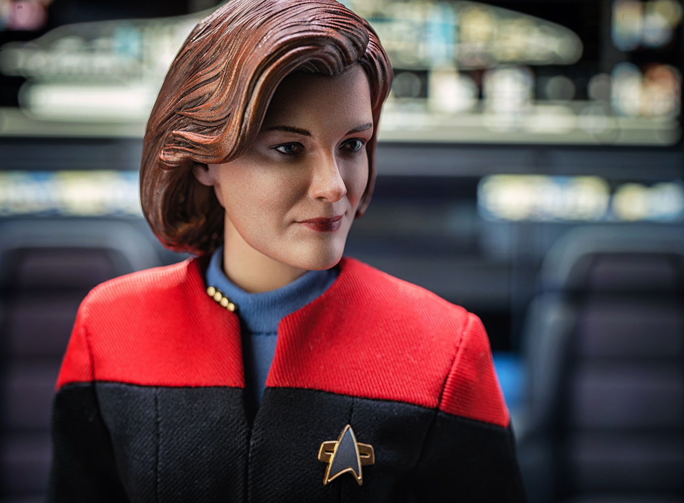 Captain Kathryn Janeway image 9