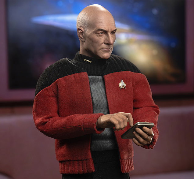 Captain Jean-Luc Picard image 3