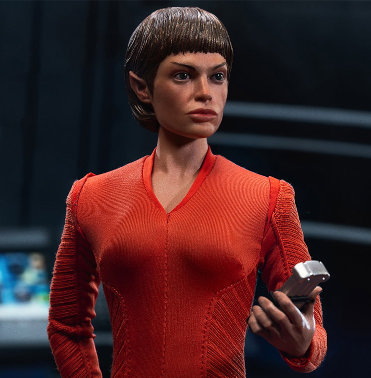 Commander T'Pol image 2
