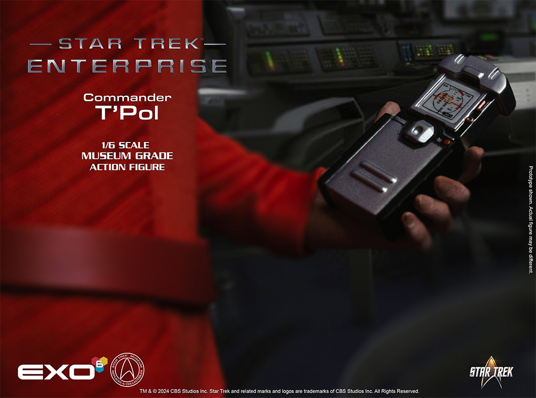 Commander T'Pol image 9