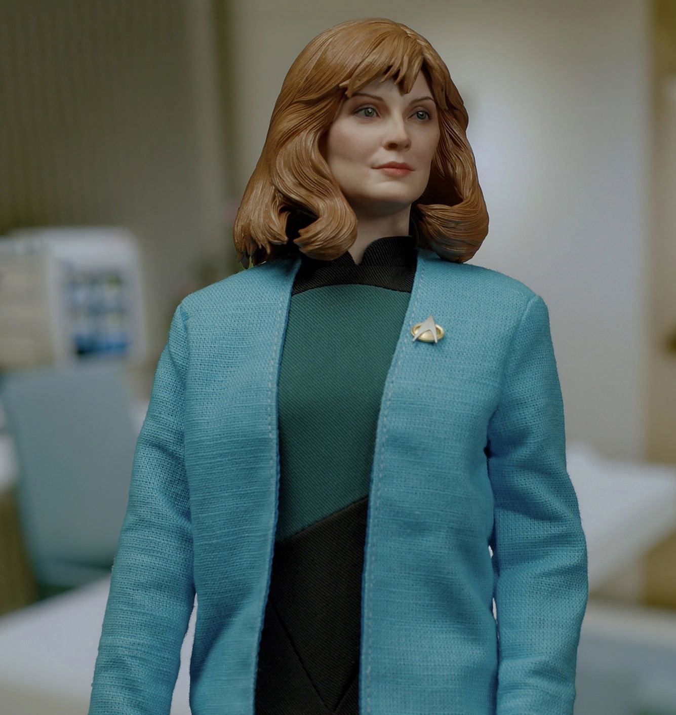 The Dr. Beverly Crusher (Essential Edition) image 2