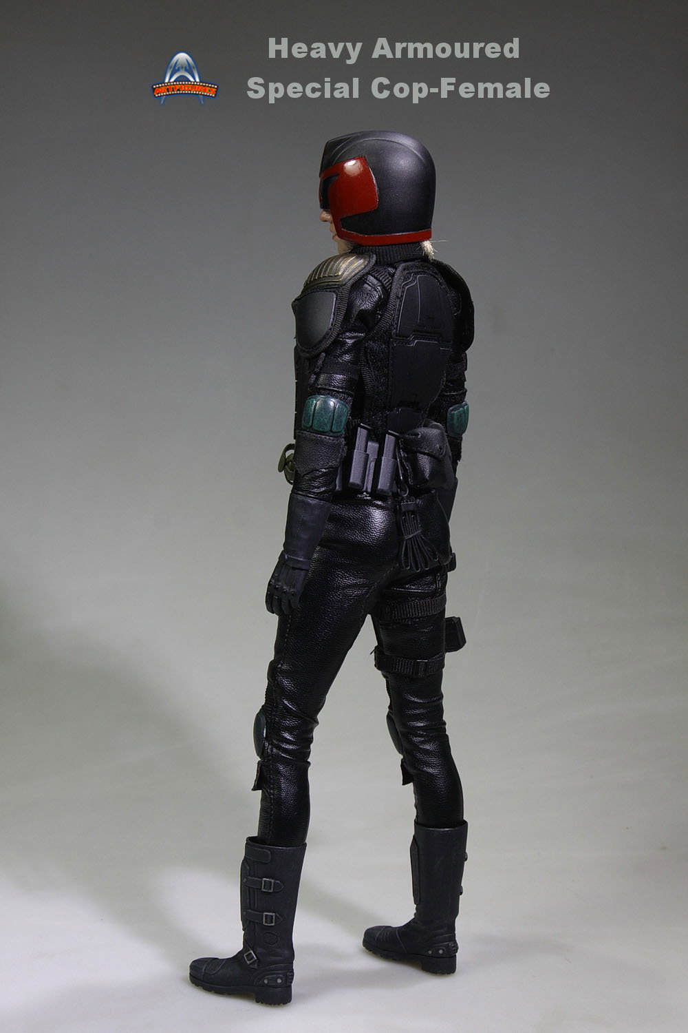 Heavy Armoured Special Cop Female image 10