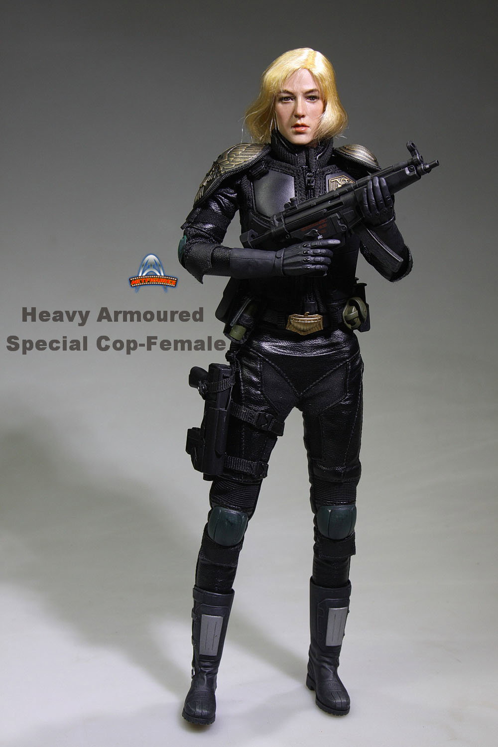Heavy Armoured Special Cop Female image 4