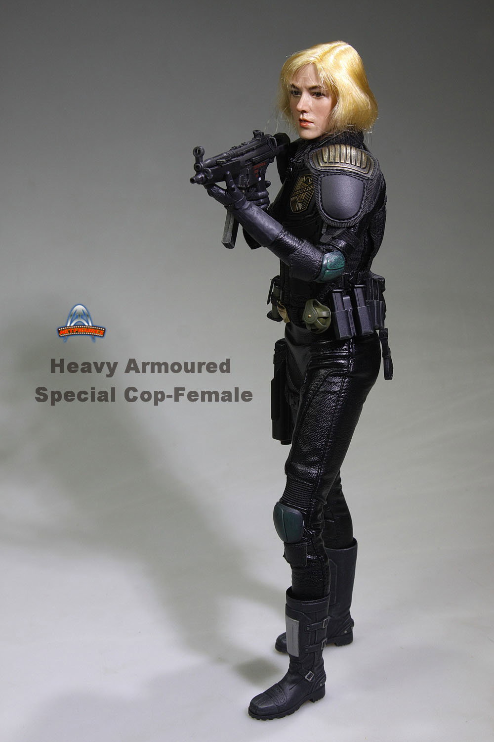 Heavy Armoured Special Cop Female image 5