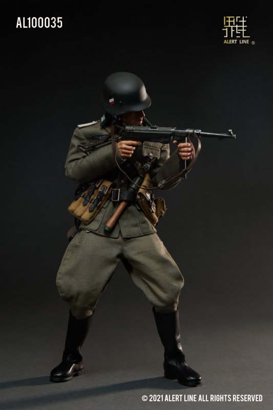 WWII German Army Officer image 3