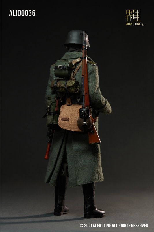 WWII German Army Soldier image 3