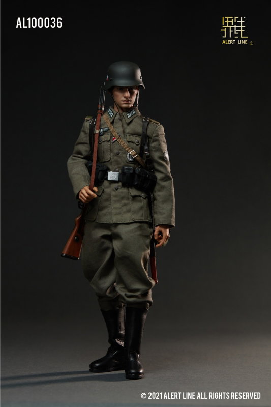 WWII German Army Soldier image 5