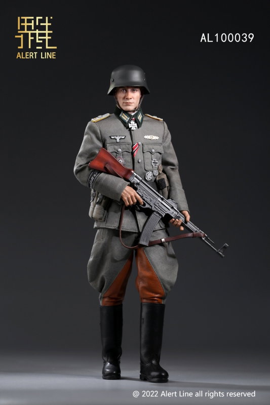 WWII German Cavalry Officer image 5