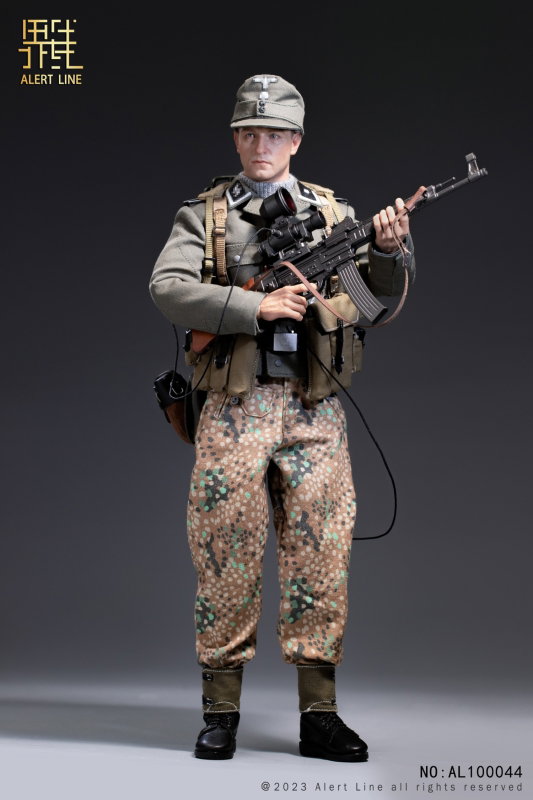 WWII German Waffen-SS Soldier image 6
