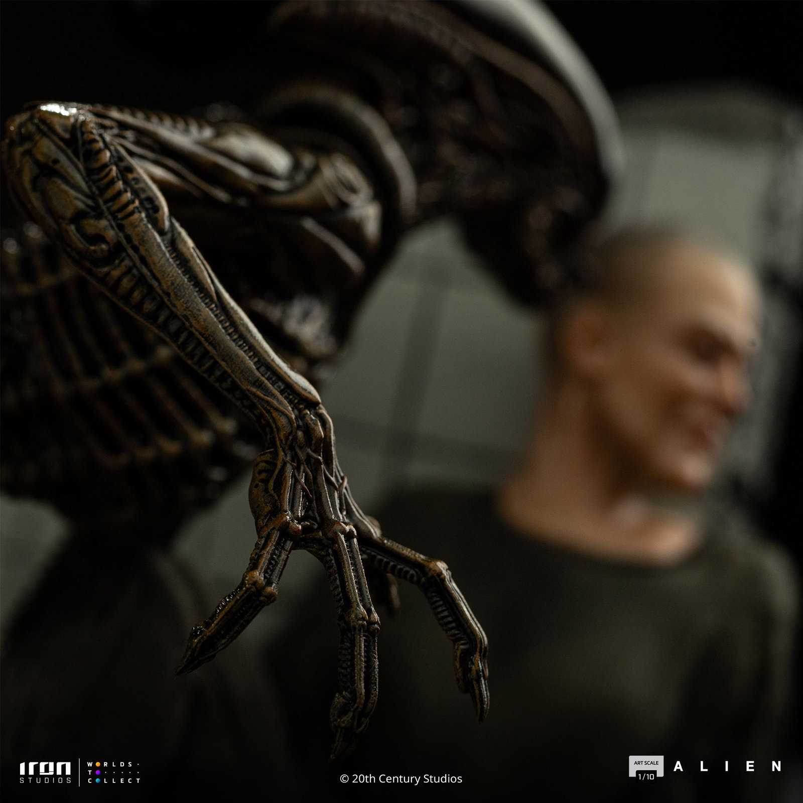 Ellen Ripley & Dog Alien - Alien 3 image 7