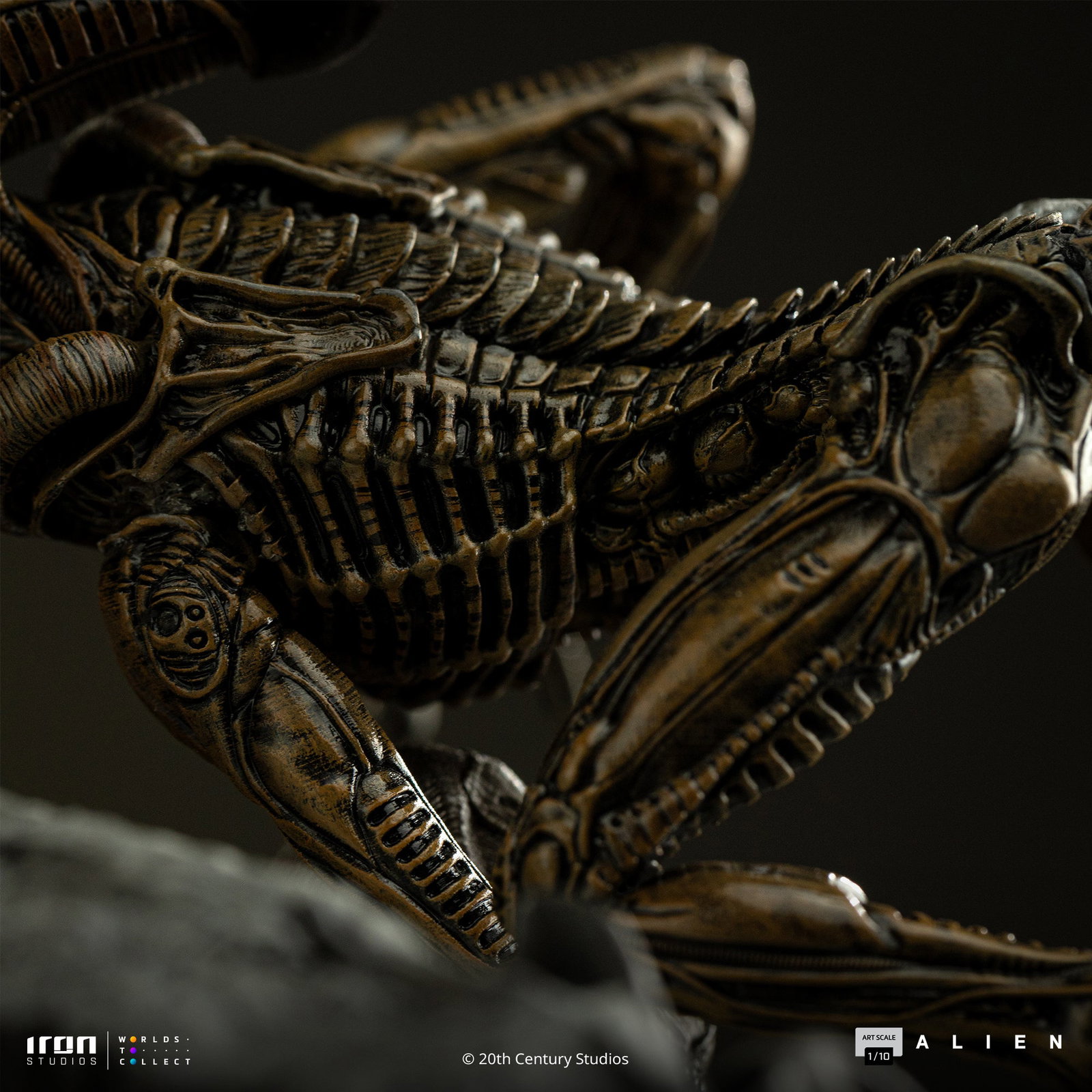 Ellen Ripley & Dog Alien - Alien 3 image 8