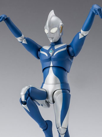 Ultraman Cosmos S.H.Figuarts Ultraman Cosmos Luna Mode image 2
