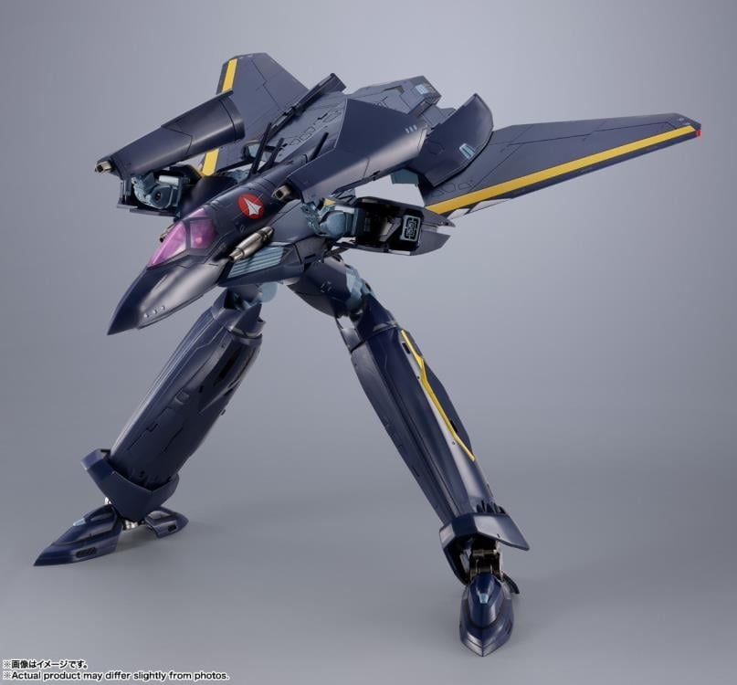 Macross 7 DX Chogokin VF-17S Nightmare Stealth Valkyrie (Gamlin Kizaki) image 10