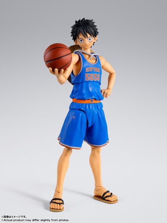 One Piece x NBA S.H.Figuarts Monkey D. Luffy (New York Knicks) Exclusive image 4