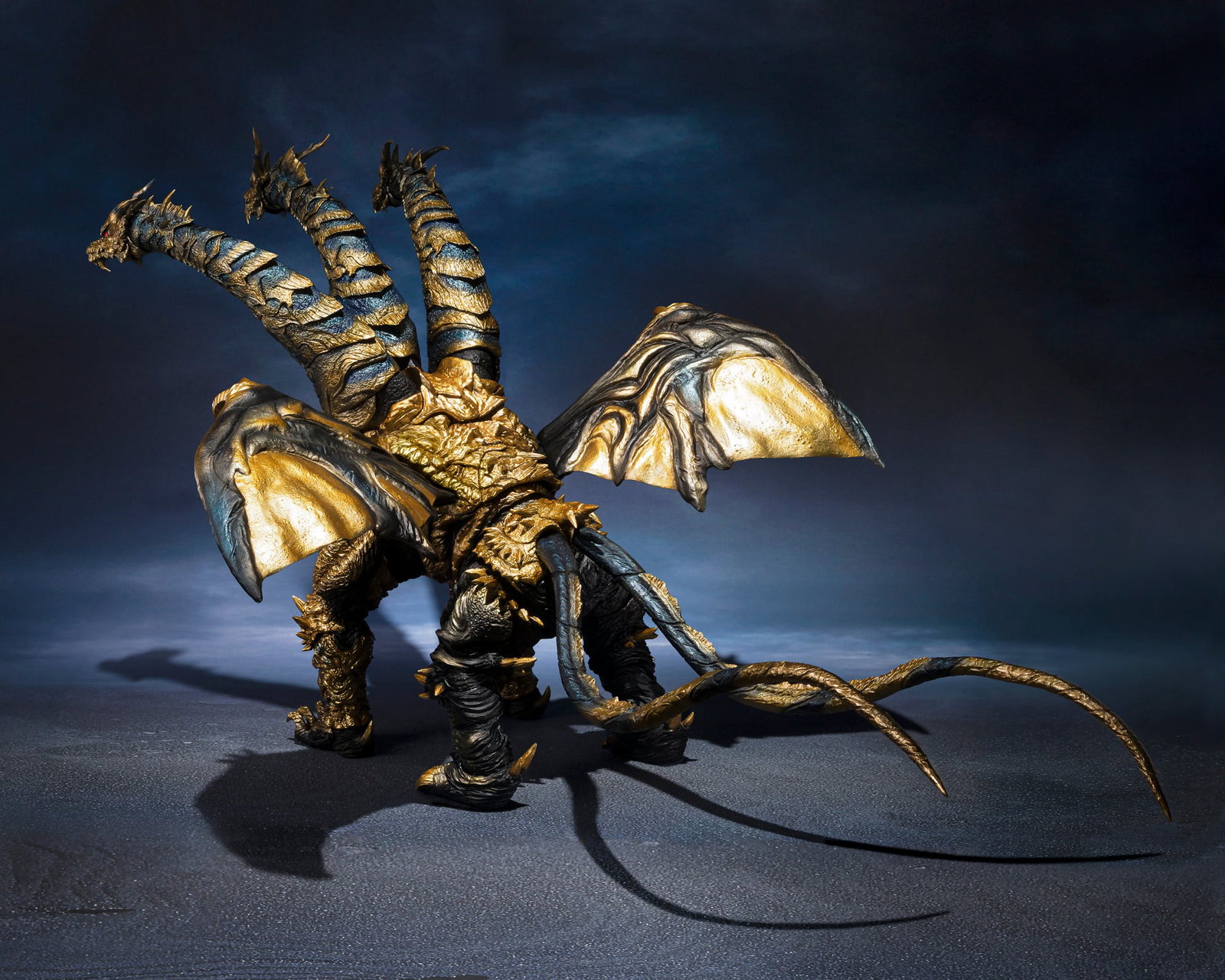 Godzilla: Final Wars (2004) S.H.MonsterArts Keizer Ghidorah image 6