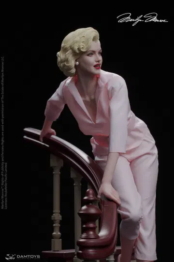The Seven Year Itch - Marilyn Monroe Statue