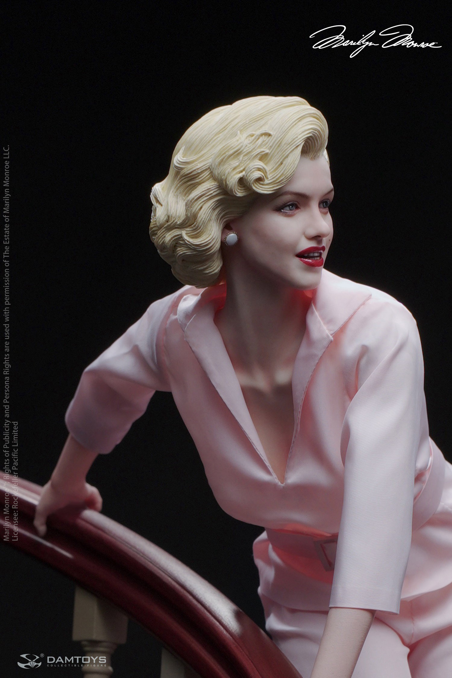 The Seven Year Itch - Marilyn Monroe Statue image 3