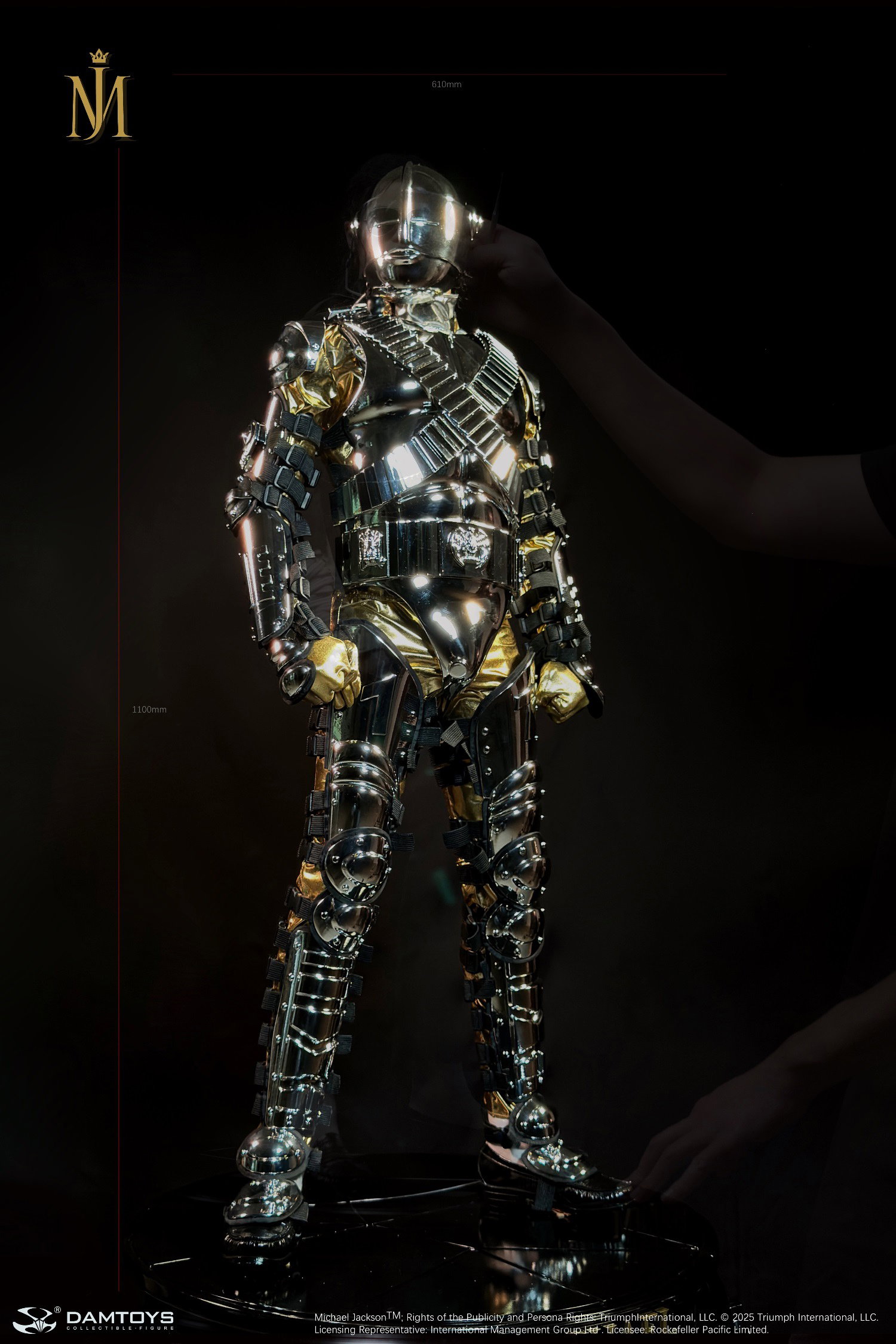 Gold Space Suit Armor Deluxe Version image 1