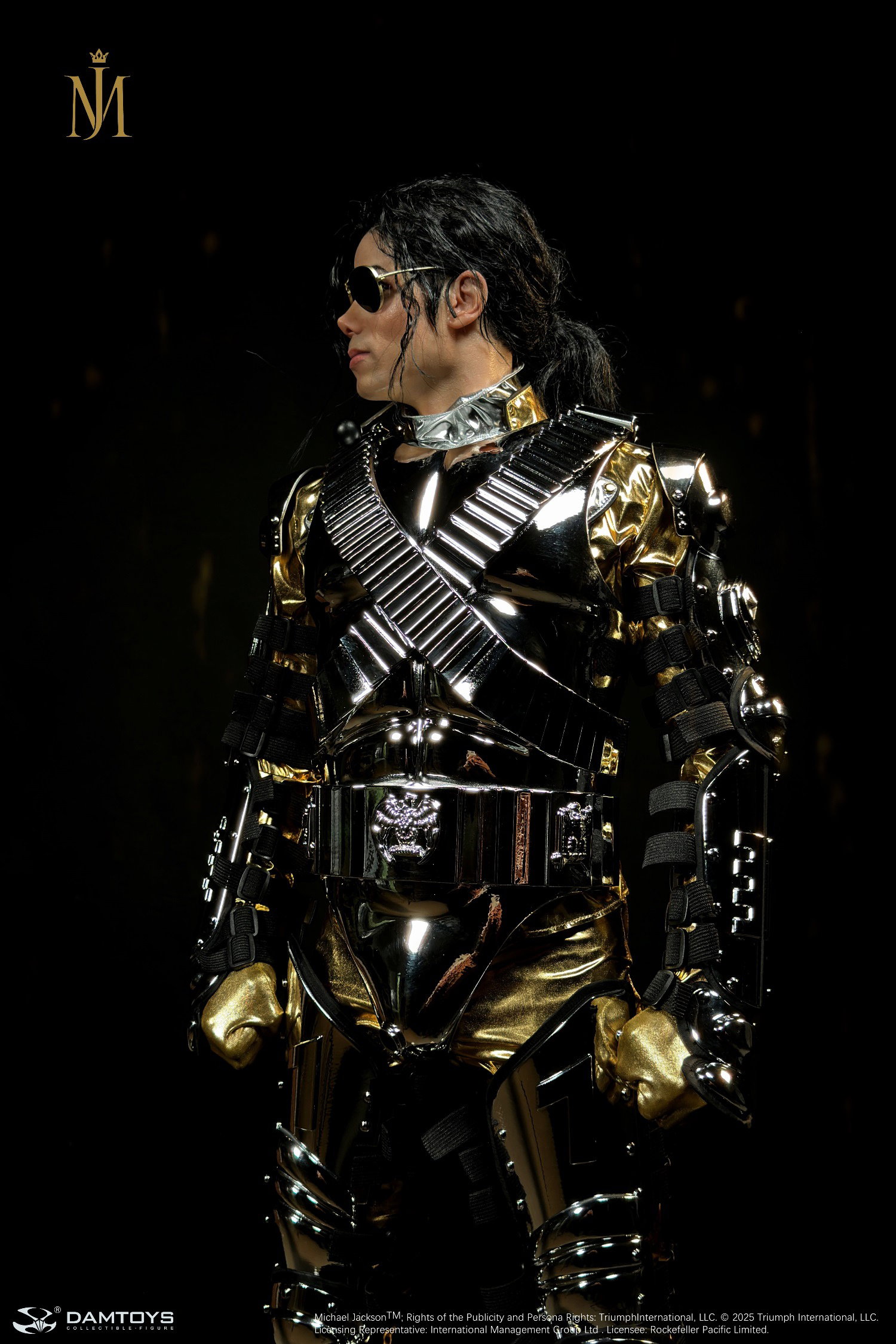 Gold Space Suit Armor Deluxe Version image 3