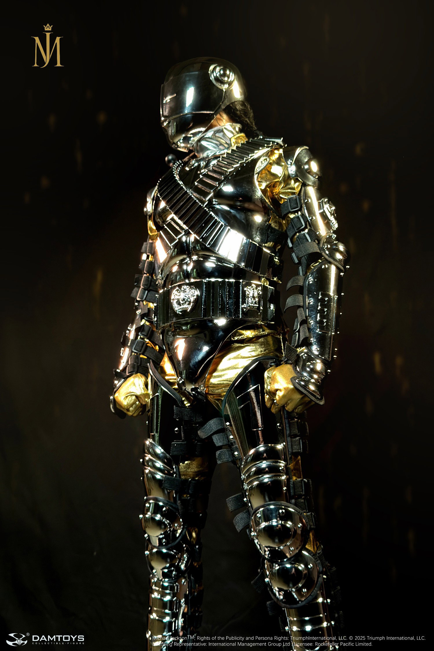 Gold Space Suit Armor Deluxe Version image 5