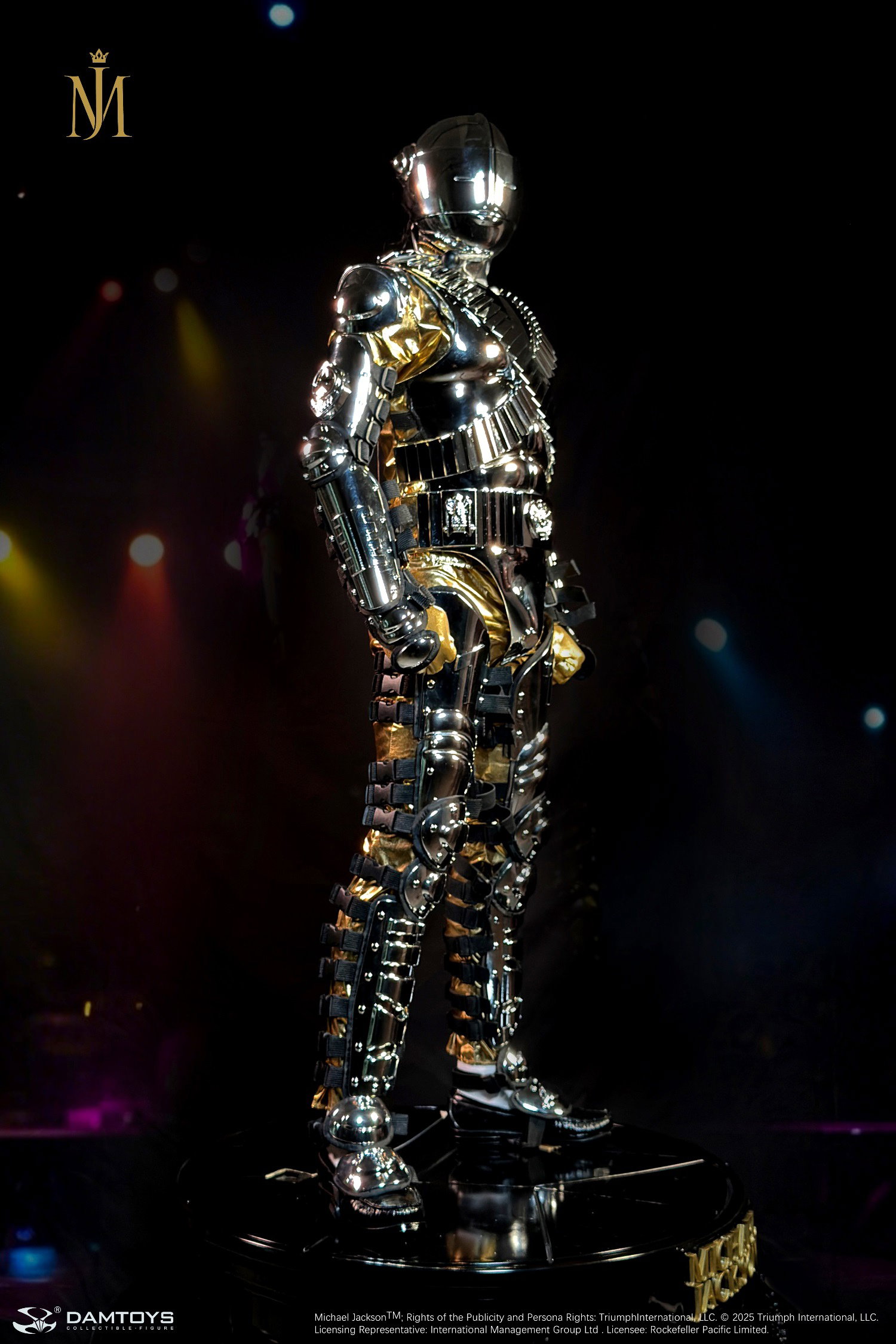 Gold Space Suit Armor Deluxe Version image 6