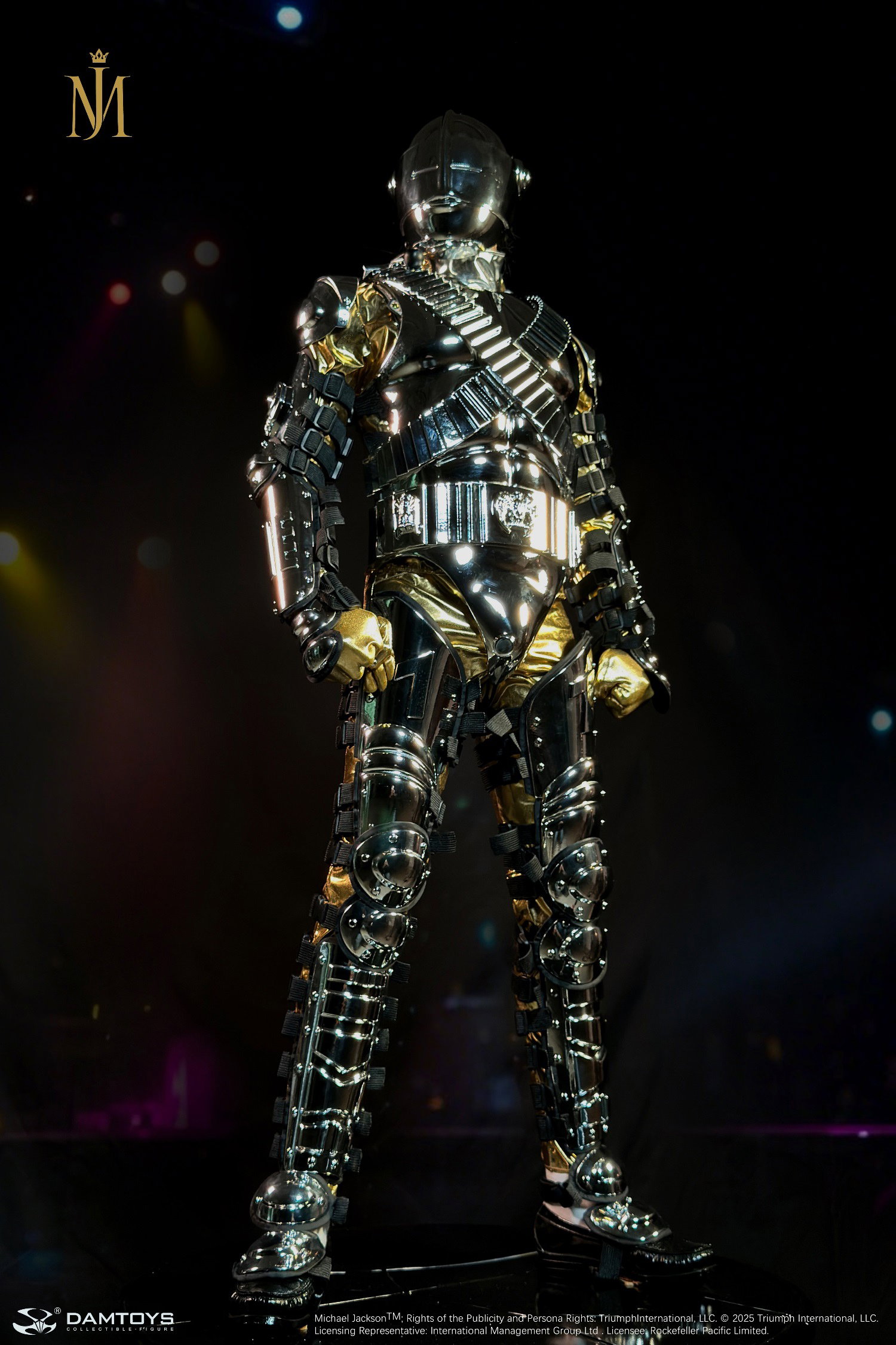 Gold Space Suit Armor Deluxe Version image 7