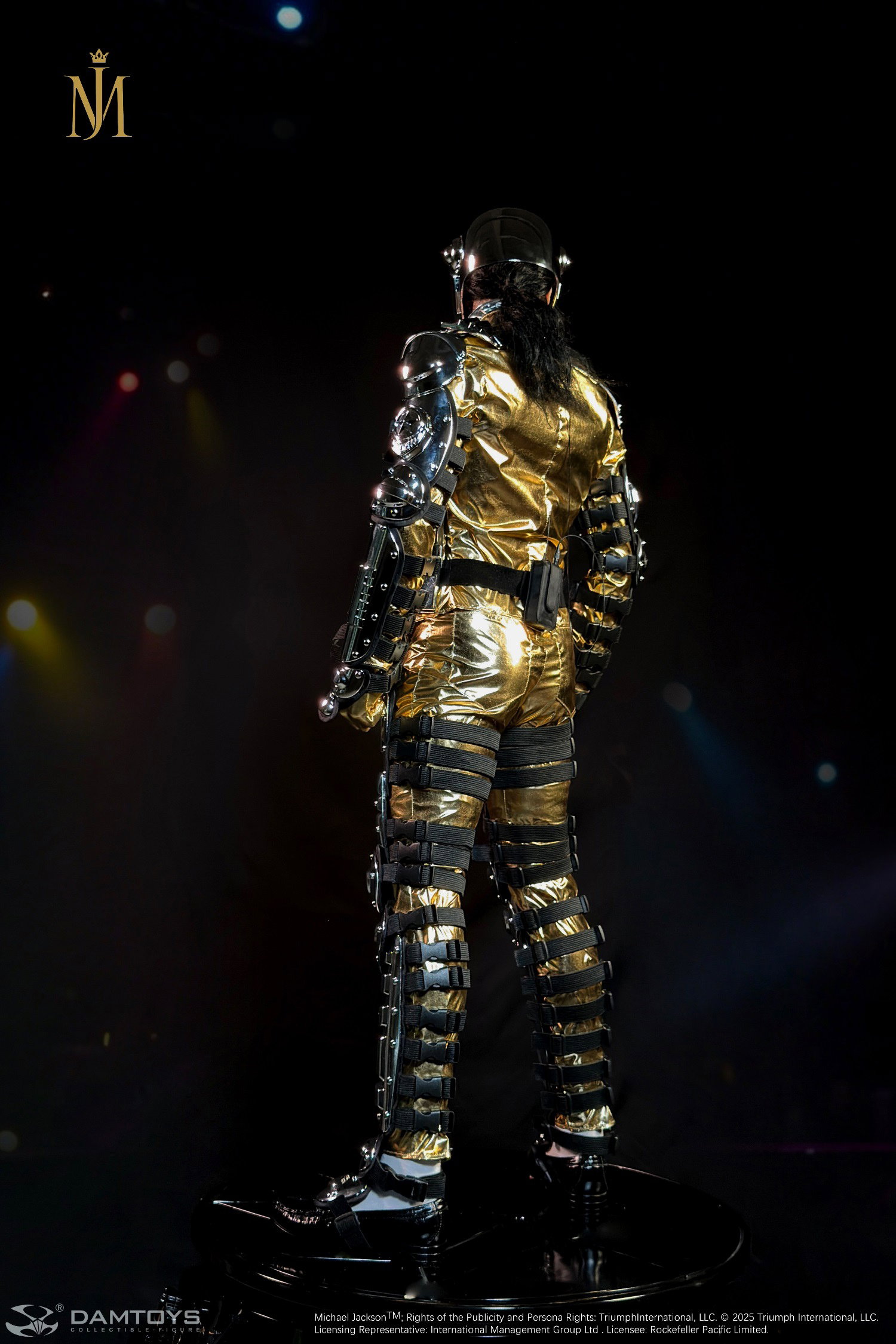 Gold Space Suit Armor Deluxe Version image 9