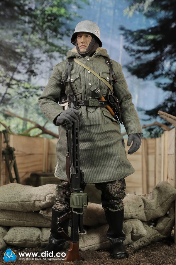 SS-Panzer-Division Das Reich MG42 Gunner - Dustin image 3